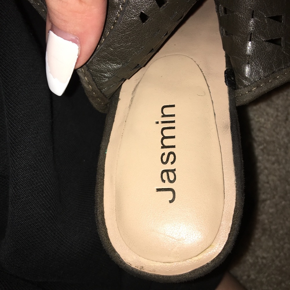 Olive green pumps